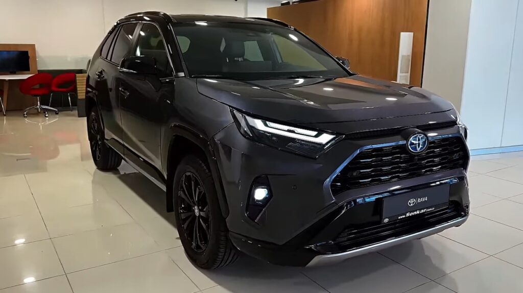 TOYOTA RAV4 2026